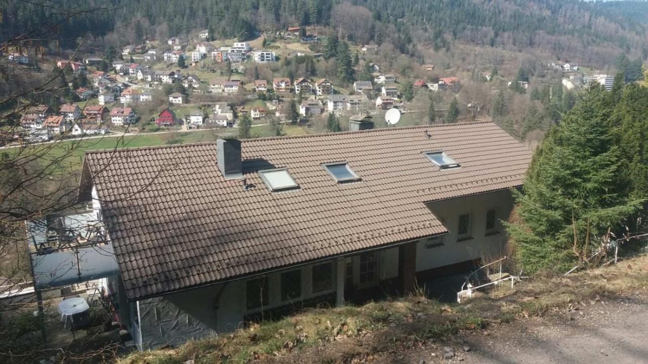 Ferienwohnung In Ruhiger Waldrandlage Bad Wildbad Extérieur photo