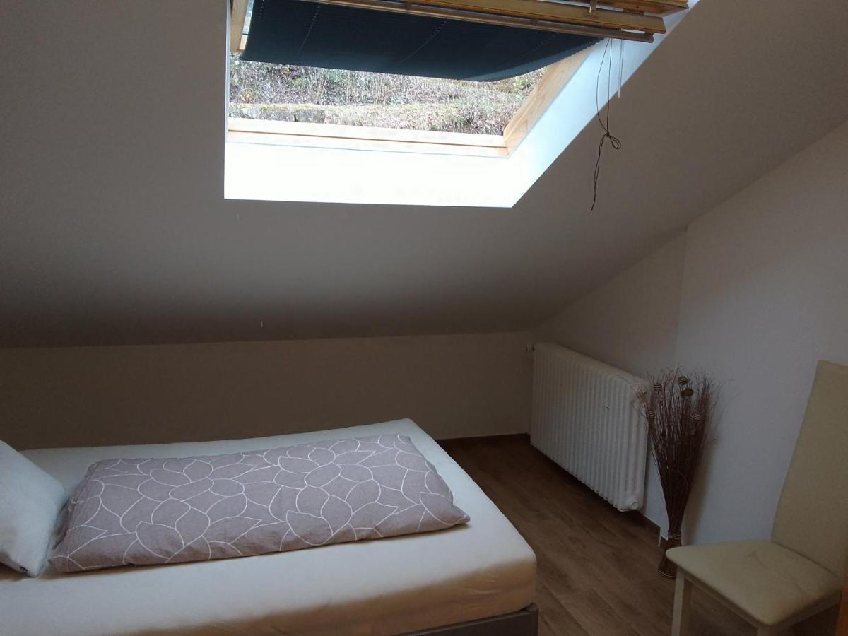 Ferienwohnung In Ruhiger Waldrandlage Bad Wildbad Chambre photo