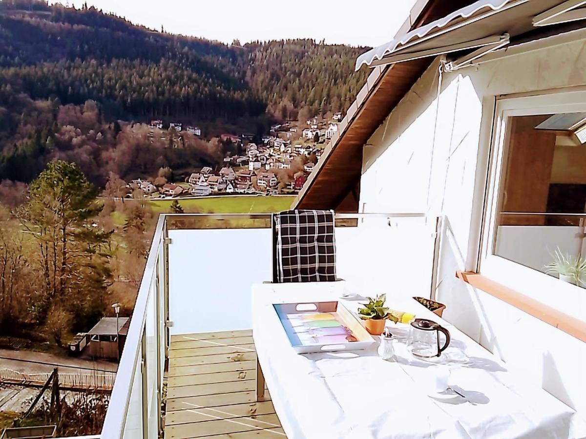 Ferienwohnung In Ruhiger Waldrandlage Bad Wildbad Extérieur photo
