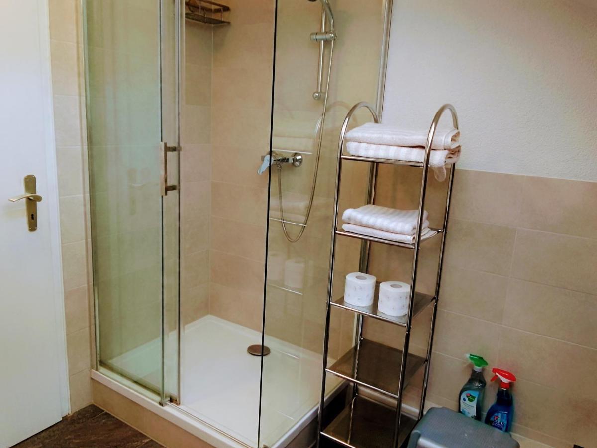 Ferienwohnung In Ruhiger Waldrandlage Bad Wildbad Chambre photo